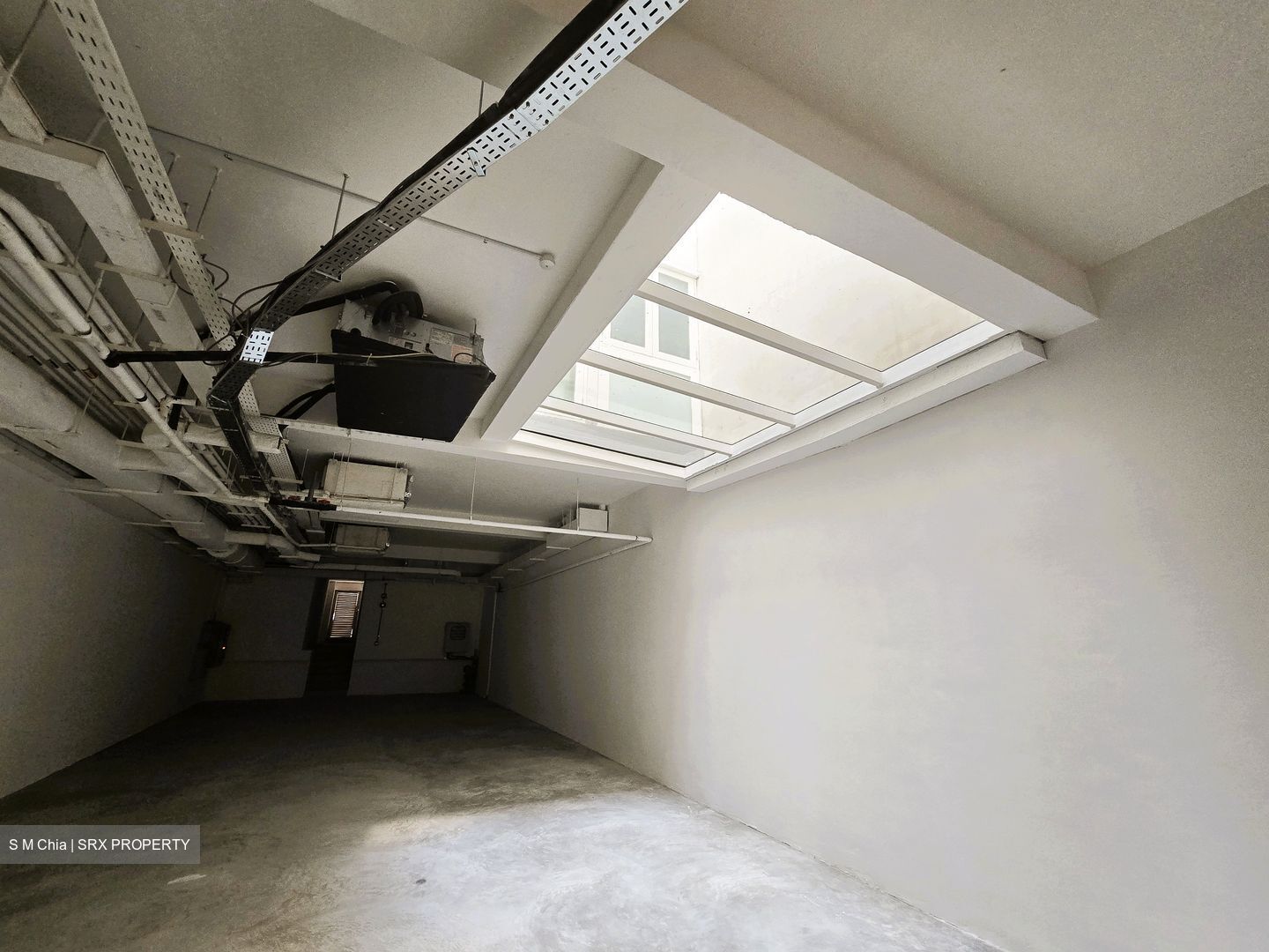 Mohamed Sultan Road (D9), Retail #543772611
